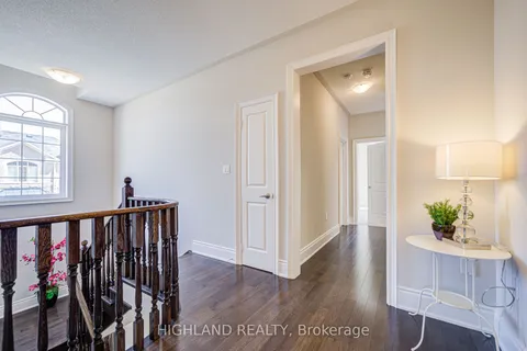 425 Threshing Mill Boulevard, Oakville, ON L6H 0T4