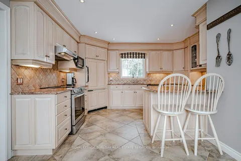 1778 Old Waterdown Road, Burlington, ON L7P 0T2