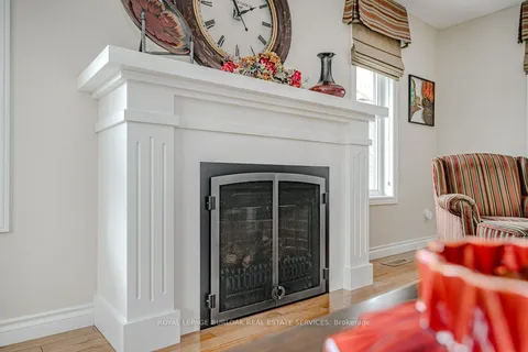 1778 Old Waterdown Road, Burlington, ON L7P 0T2