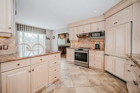 1778 Old Waterdown Road, Burlington, ON L7P 0T2