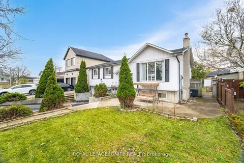 3315 Dwiggin Avenue, Mississauga, ON L4T 3J3
