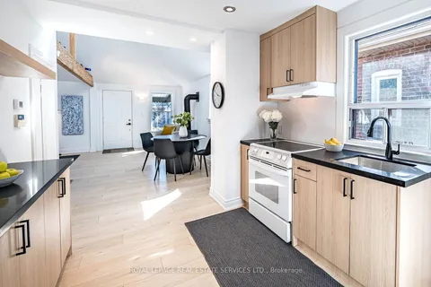 48 Thirteenth Street, Toronto, ON M8V 3H4