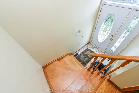 60A Sentinel Road, Toronto, ON M3J 3T6
