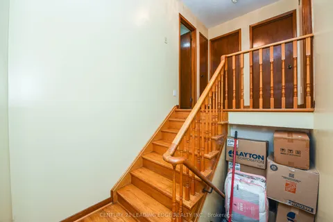 60A Sentinel Road, Toronto, ON M3J 3T6