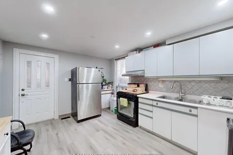 47 Lindner Street, Toronto, ON M6N 1B3