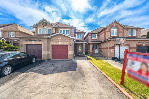 566 Leatherleaf Drive, Mississauga, ON L4Z 3Y6