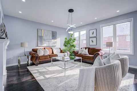 342 Laundon Terrace, Milton, ON L9T 7N9
