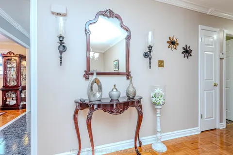 24 Linkdale Road, Brampton, ON L6V 2Y4