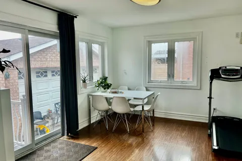 115 Downsview Avenue, Toronto, ON M3M 1E3