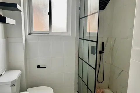 115 Downsview Avenue, Toronto, ON M3M 1E3
