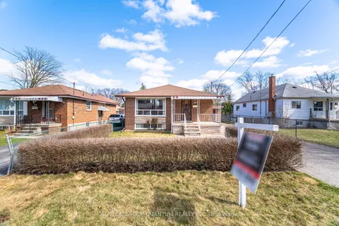 126 Angelene Street, Mississauga, ON L5G 1X2