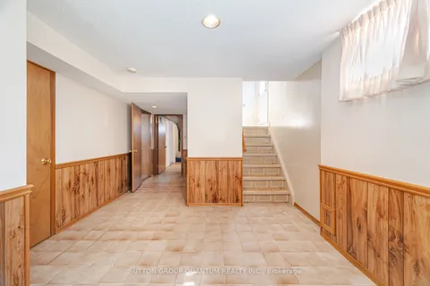 126 Angelene Street, Mississauga, ON L5G 1X2