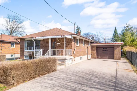 126 Angelene Street, Mississauga, ON L5G 1X2