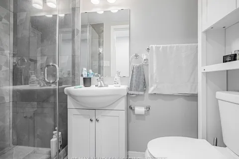 1078 Felicity Crescent, Mississauga, ON L5M 0K8