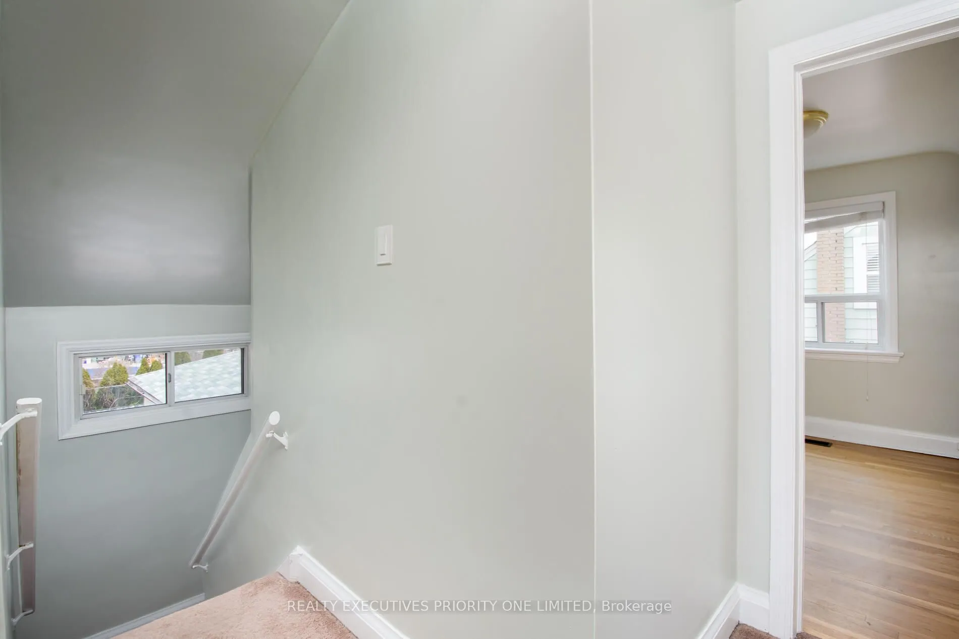 90 Anthony Road, Toronto, ON M3K 1B4