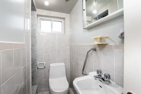 90 Anthony Road, Toronto, ON M3K 1B4