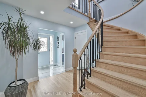 4277 Torino Crescent, Mississauga, ON L4W 3T4