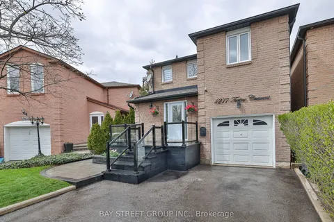 4277 Torino Crescent, Mississauga, ON L4W 3T4