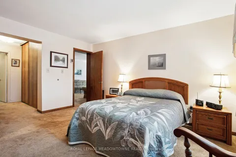 123 Vista Drive, Mississauga, ON L5M 1W2