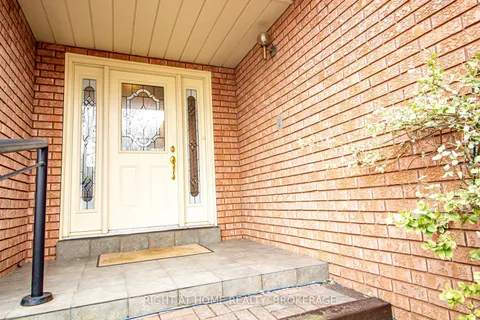 1978 Sandown Road, Mississauga, ON L5M 2Z5