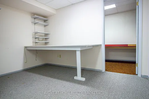 1978 Sandown Road, Mississauga, ON L5M 2Z5