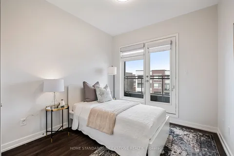 198 Fowley Drive, Oakville, ON L6H 0P3
