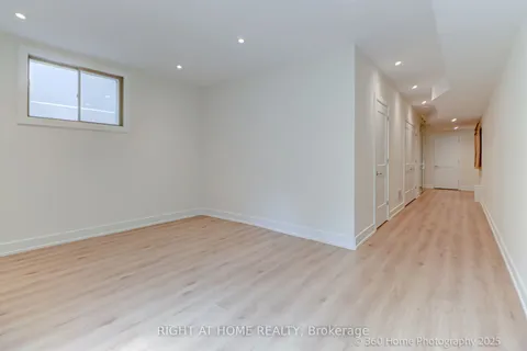 1036 Enola Avenue, Mississauga, ON L5G 4A9