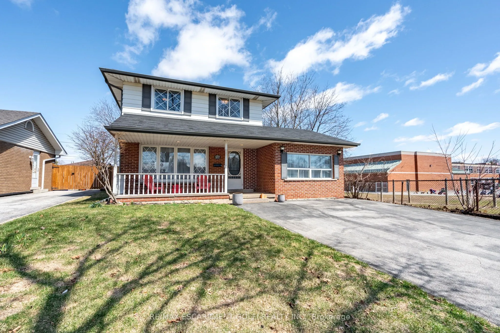 1217 Tavistock Crescent, Burlington, ON L7P 2N6