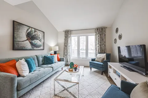 2738 Lindholm Crescent, Mississauga, ON L5M 4S4
