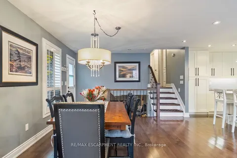 24 WILLIS Drive, Brampton, ON L6W 1A9