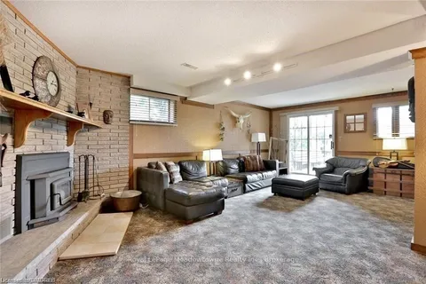 225/269 Campbell Avenue, Milton, ON L0P 1B0
