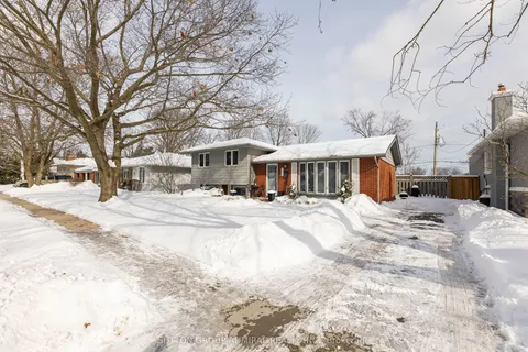 271 Cheltenham Road, Burlington, ON L7L 4H6