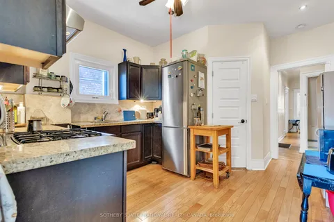 43 Burnfield Avenue, Toronto, ON M6G 1Y4