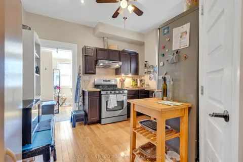 43 Burnfield Avenue, Toronto, ON M6G 1Y4