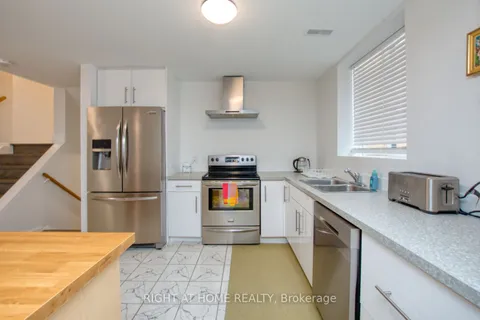 4283 Wilcox Road, Mississauga, ON L4Z 1C3