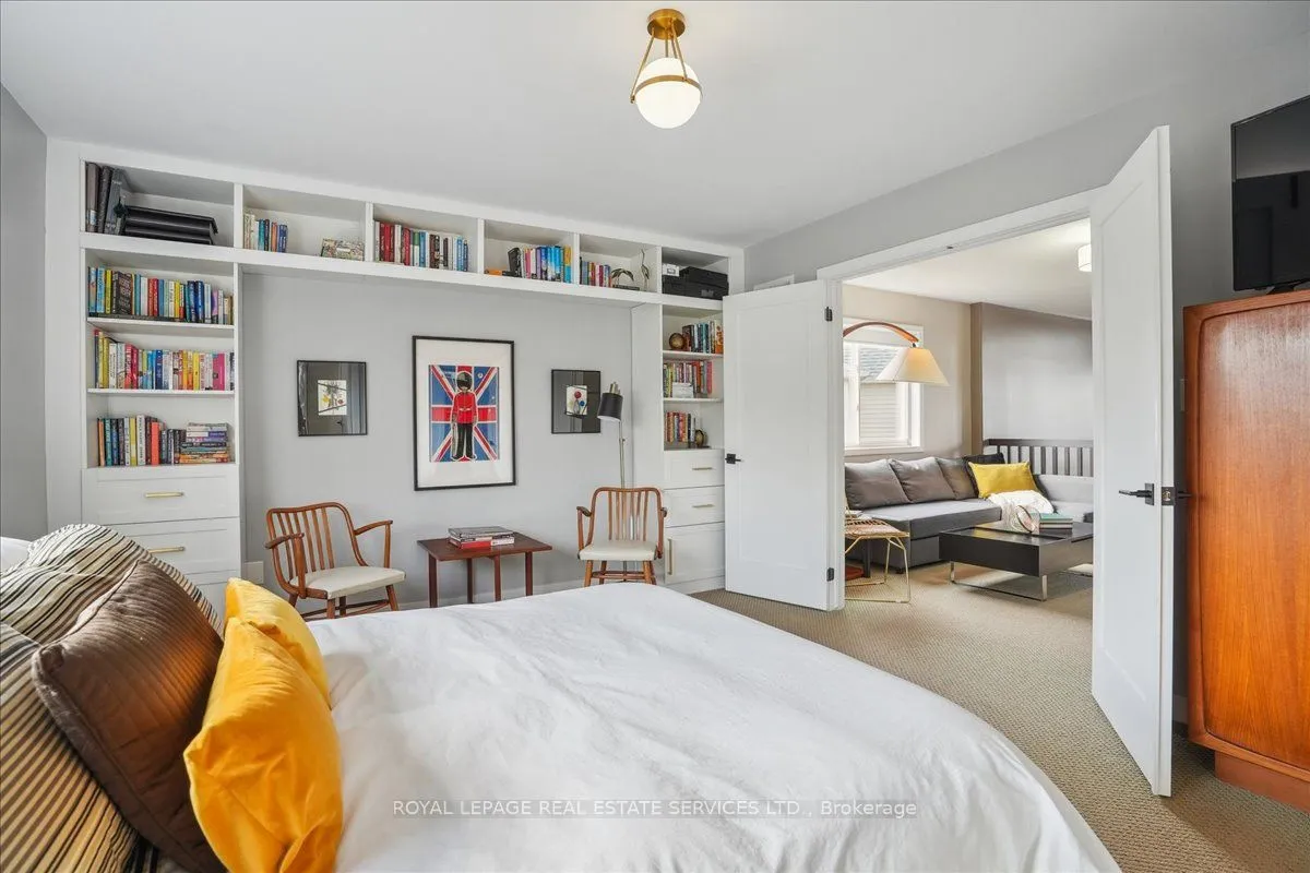 5956 Chercover Court, Burlington, ON L7L 6T2