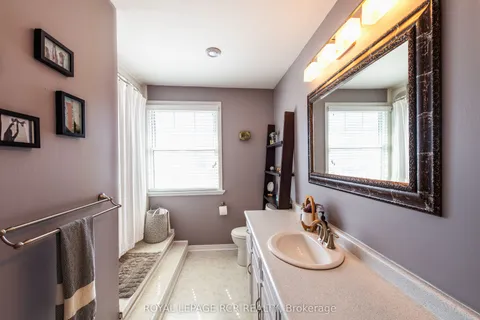 35 Elm Avenue, Orangeville, ON L9W 3G3