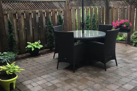 712 Gladstone Avenue, Toronto, ON M6H 3J4