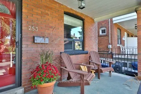 253 McRoberts Avenue, Toronto, ON M6E 4P3