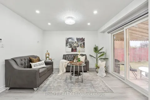 3420 Monica Drive, Mississauga, ON L4T 3E7