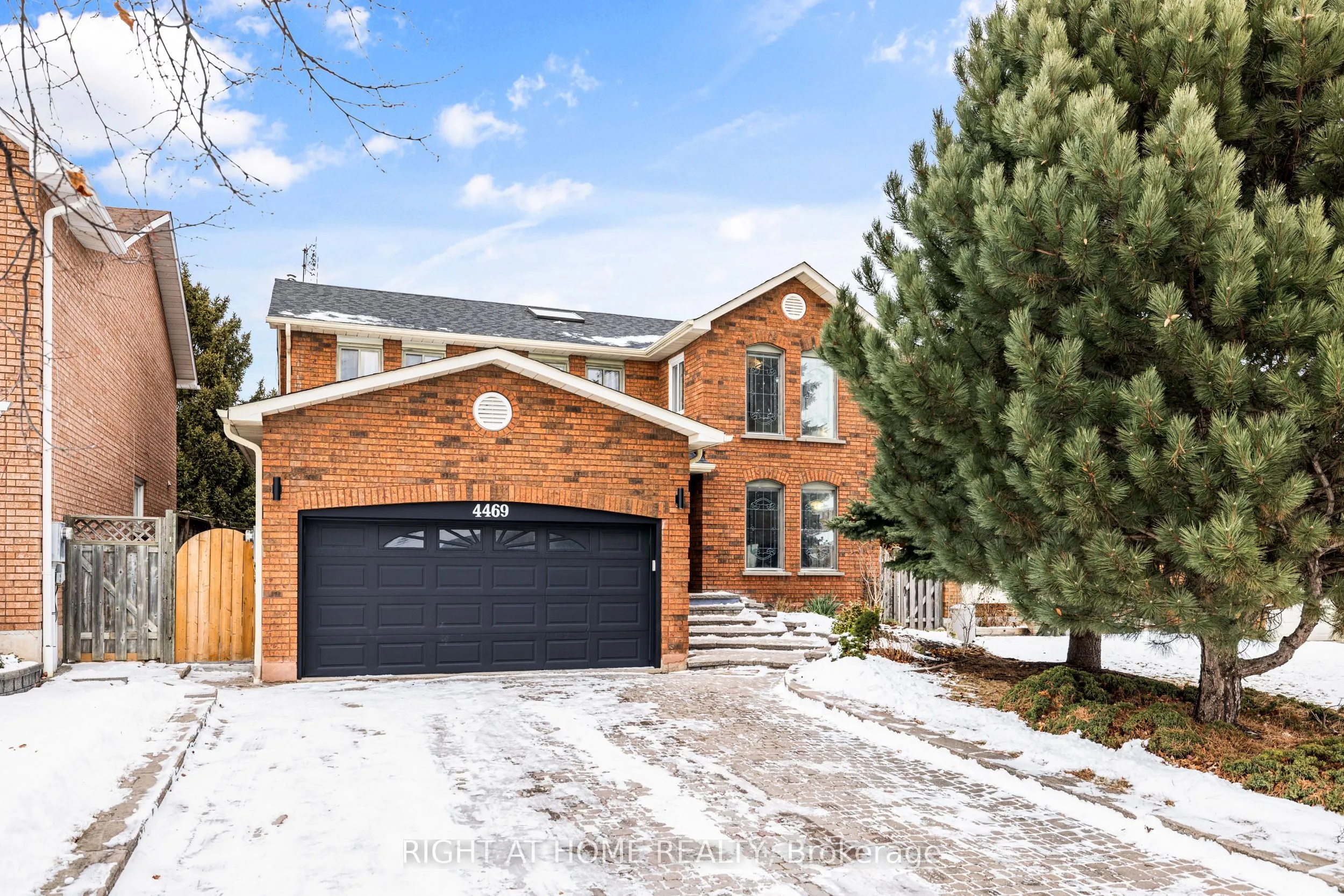 4469 Idlewilde Crescent, Mississauga, ON L5M 4E8