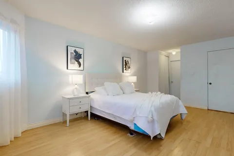 828 Cardington Street, Mississauga, ON L5V 1Z6
