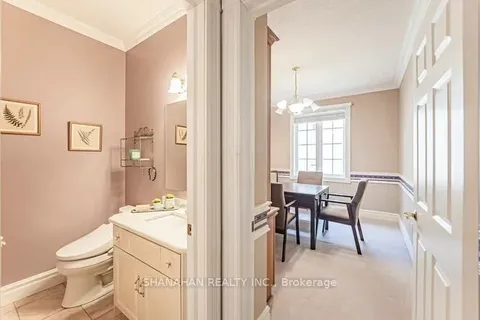 1067 Forestvale Drive, Burlington, ON L7P 4W4