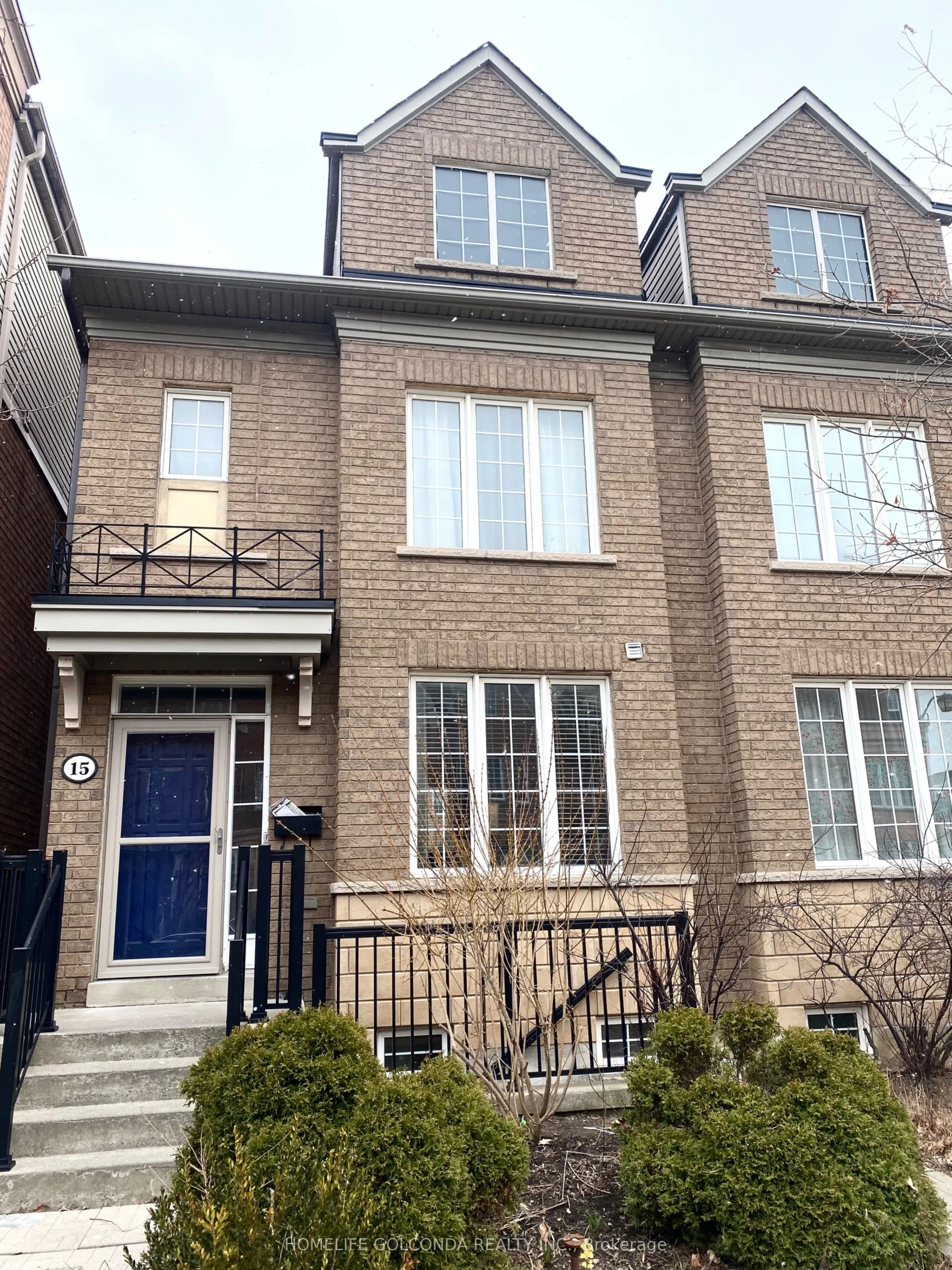 15 Haynes Avenue, Toronto, ON M3J 3P8