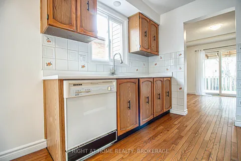 30 Vodden Street, Brampton, ON L6X 2W7