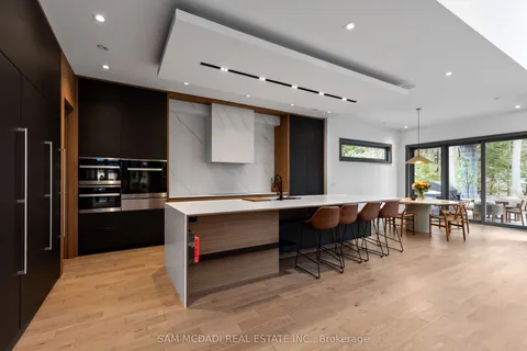 267 Kenollie Avenue, Mississauga, ON L5G 2J1