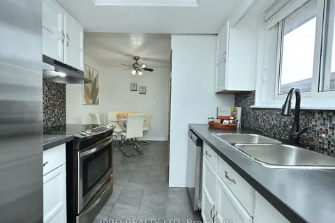7646 Priory Crescent, Mississauga, ON L4T 3H5