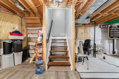773 Four Winds Way, Mississauga, ON L5R 3W8