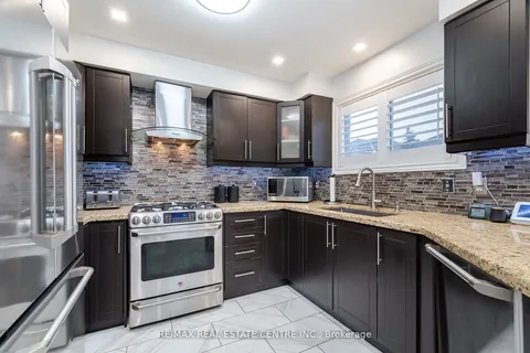 773 Four Winds Way, Mississauga, ON L5R 3W8