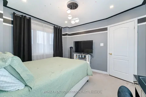 773 Four Winds Way, Mississauga, ON L5R 3W8